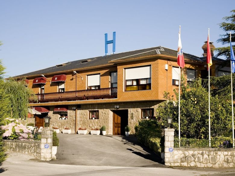 Hostal Hosteria Los Sauces