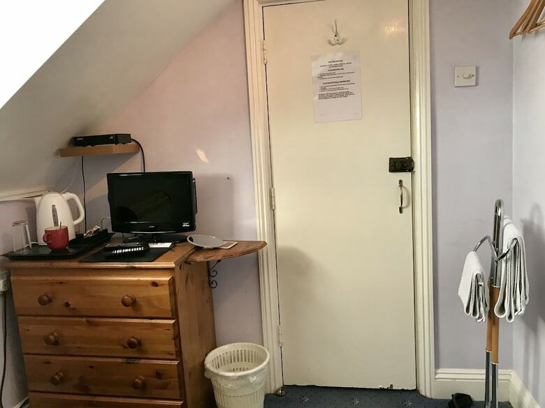 Hotel The Molyneux Guesthouse