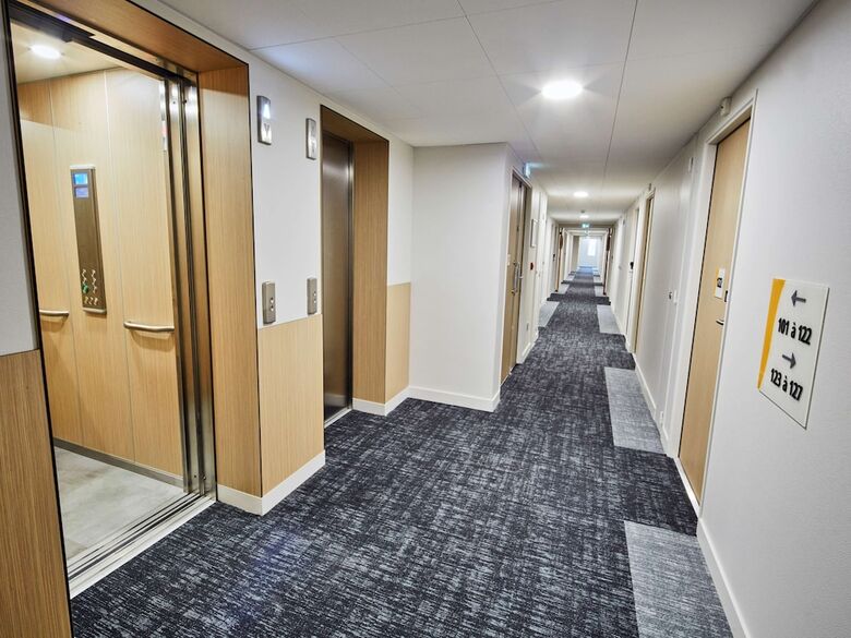 Hotel Kyriad Eco - Clermont Ferrand Estaing
