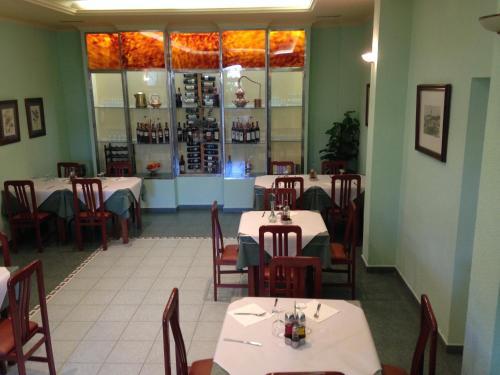 Hotel Restaurante La Ch�cara