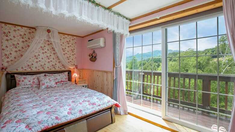 Secret Garden Pension
