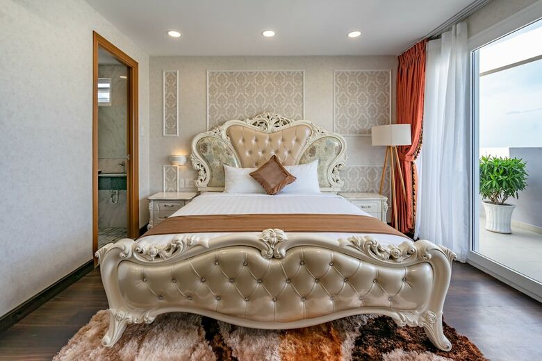 Hotel Emerald Central