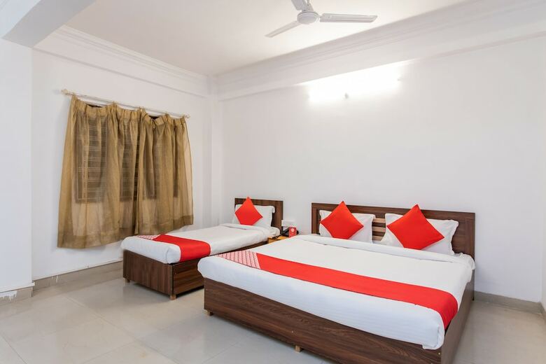 Hotel Oyo 22316 Kamla Kunj Garden