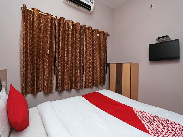 Oyo 6274 Hotel Janaki Residency