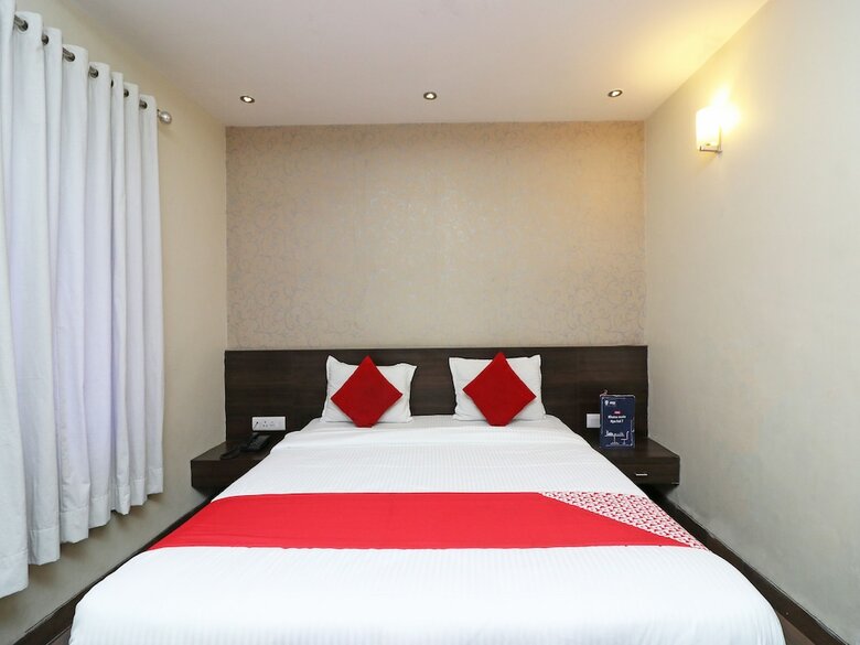 Oyo 6903 Hotel Shelter