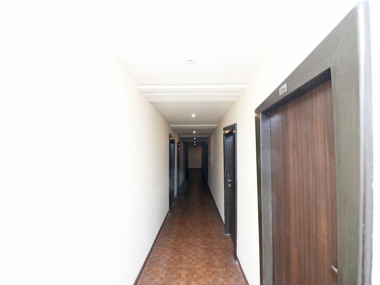 Oyo 6903 Hotel Shelter