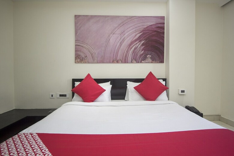 Oyo 24798 Kiwi Hotel Yavachi