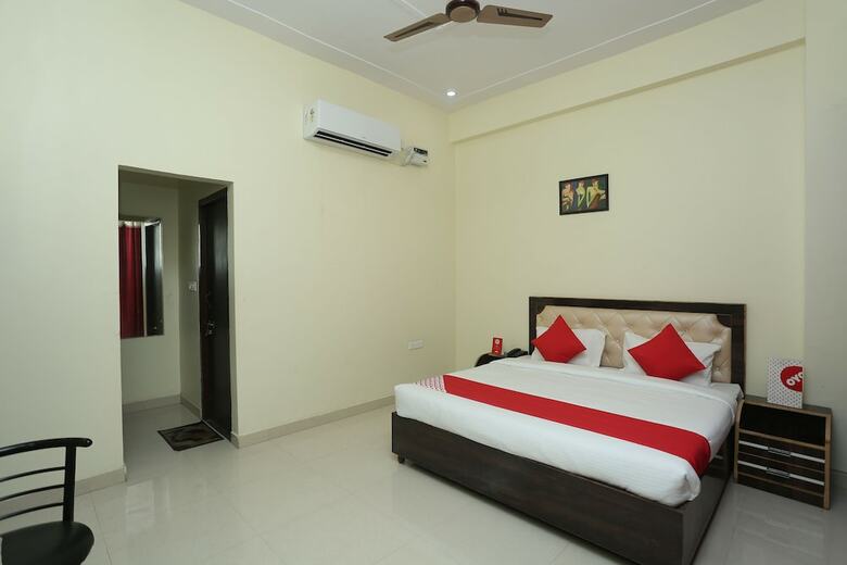 Hotel Oyo 16995 Sr Blessings