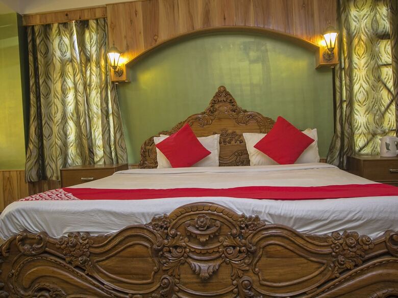Hotel Oyo 23409 Lama Dhim