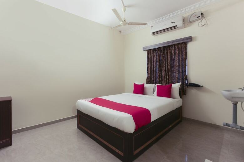 Hotel Oyo 24392 Flagship Damodar Inn