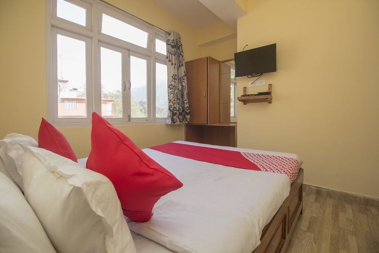 Oyo 23588 Hotel Chittiz