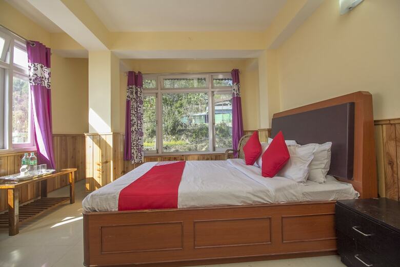 Oyo 23588 Hotel Chittiz