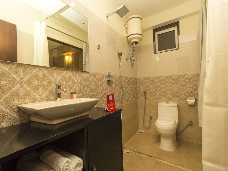 Hotel Oyo 14217 Silver Wood