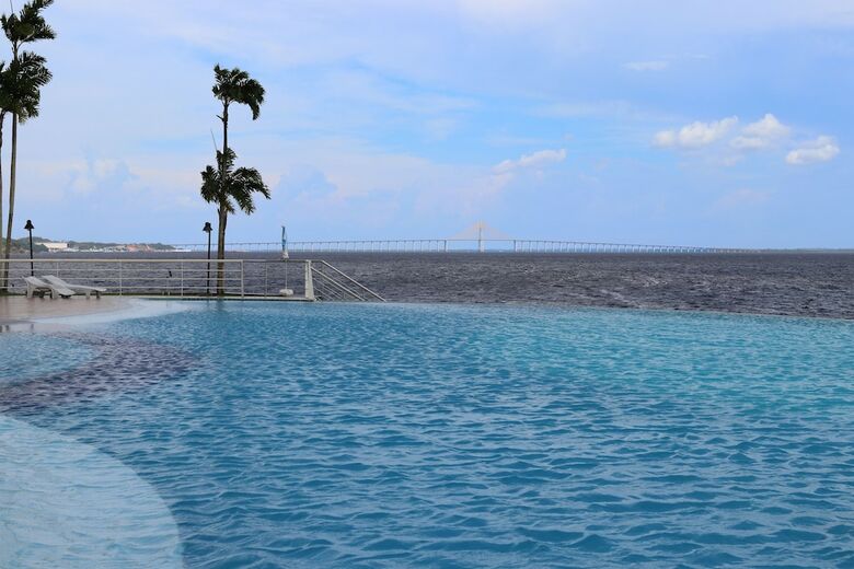 Tropical Executive Hotel