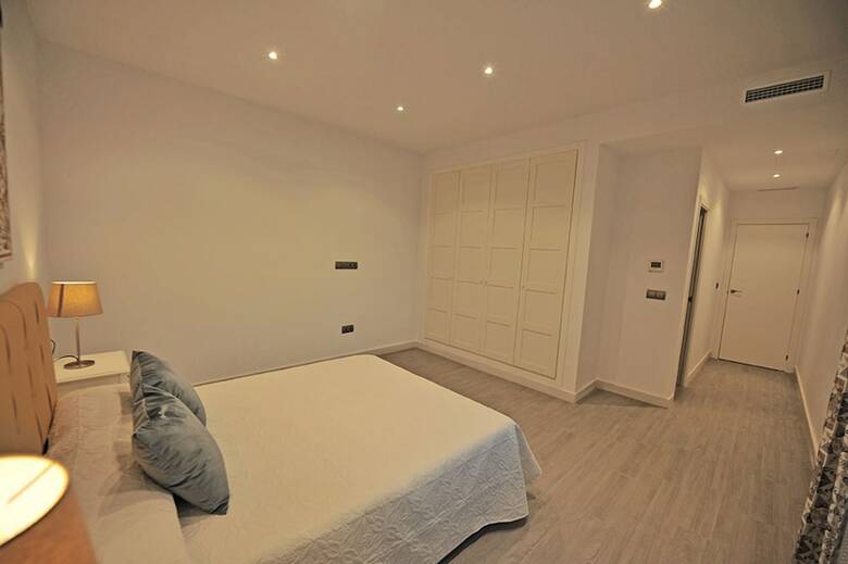 Apartamentos Terrazas Plaza Arenal 5 Dormitorios