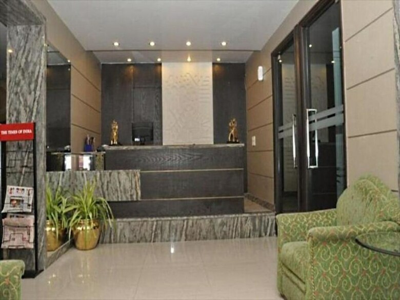 Hotel Empire Regency
