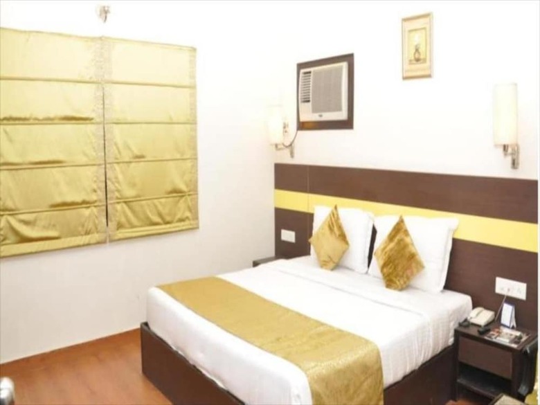 Hotel Empire Regency