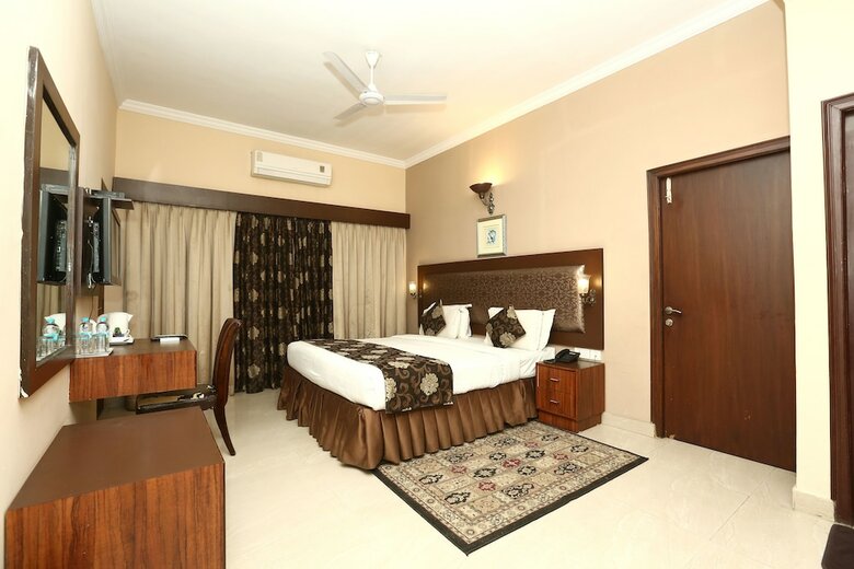 The Down Town Hotel