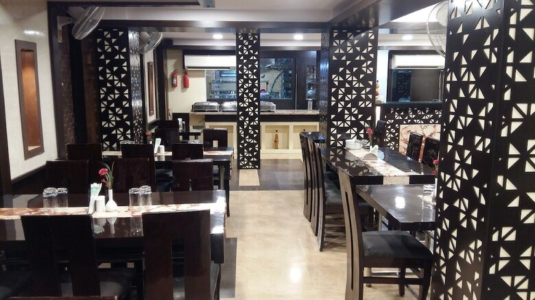 Hotel Rahul