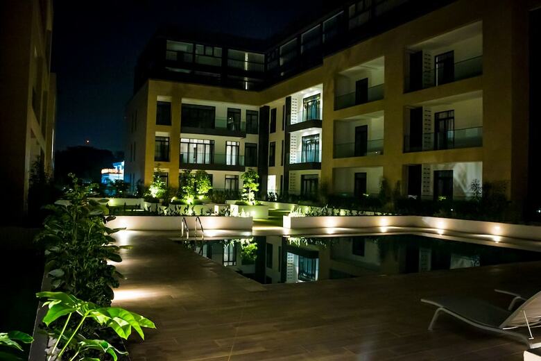 Apartamentos Embassy Gardens Premier Suites