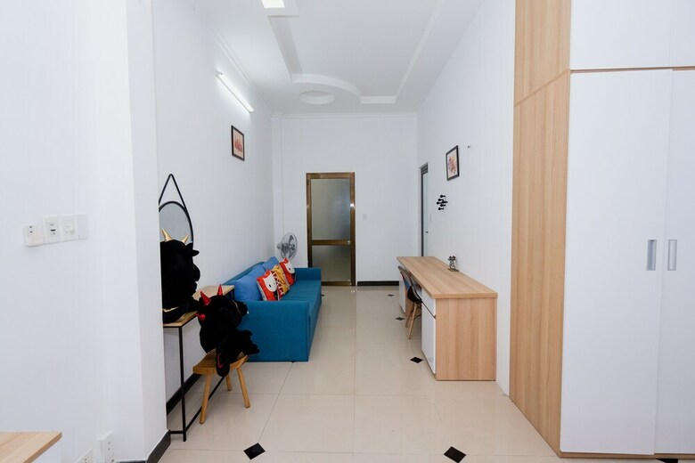Hotel Shjmily House