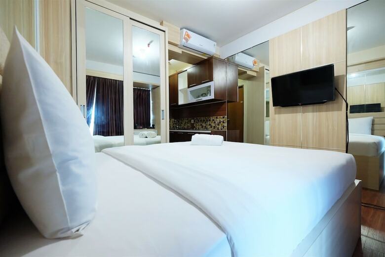Strategic And Simple Studio Tifolia Apartment Near Kelapa Gading