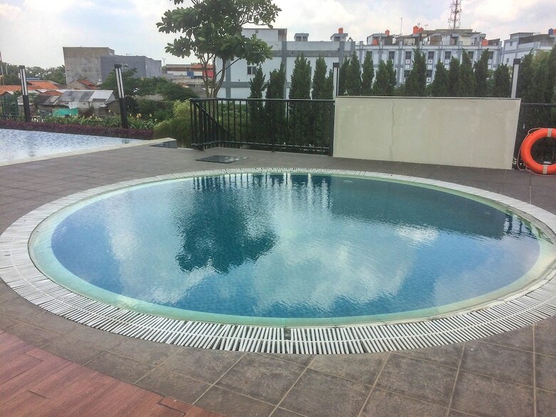 Minimalist Studio The Oasis Apartment Cikarang
