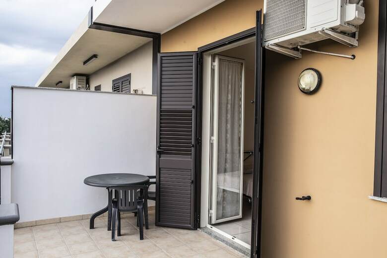 B&B Caravello