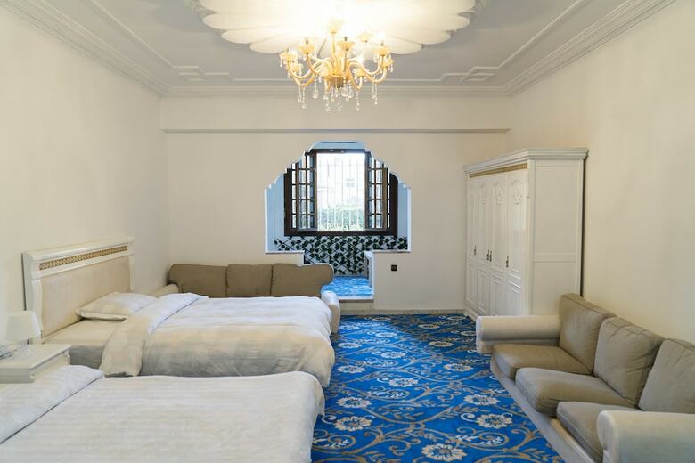 Hostal Blue And White House
