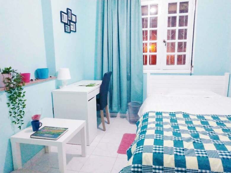 Hostal Blue And White House