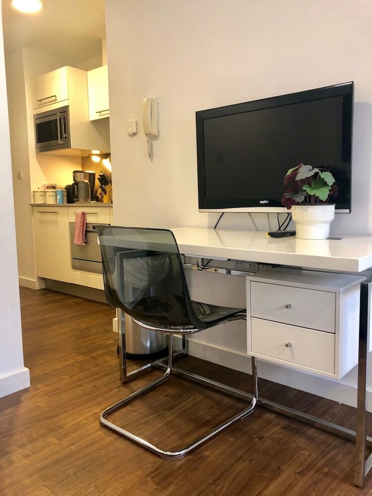 Apartamentos City Short Stays Tower Hill Studios