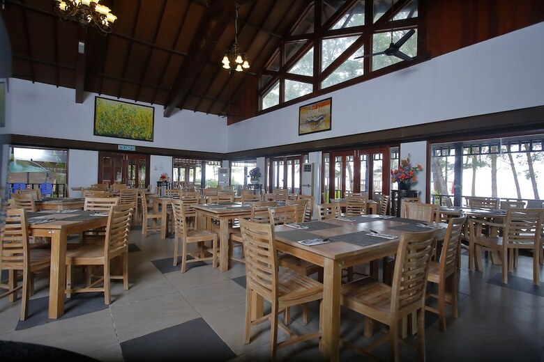 Hotel Sutera @ Mantanani Island Resort & Spa