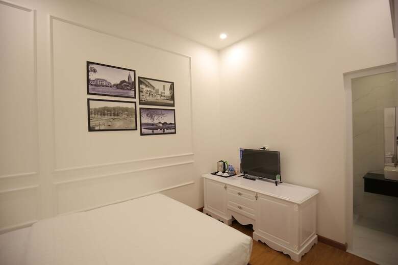 Tea Leaf Hotel 2