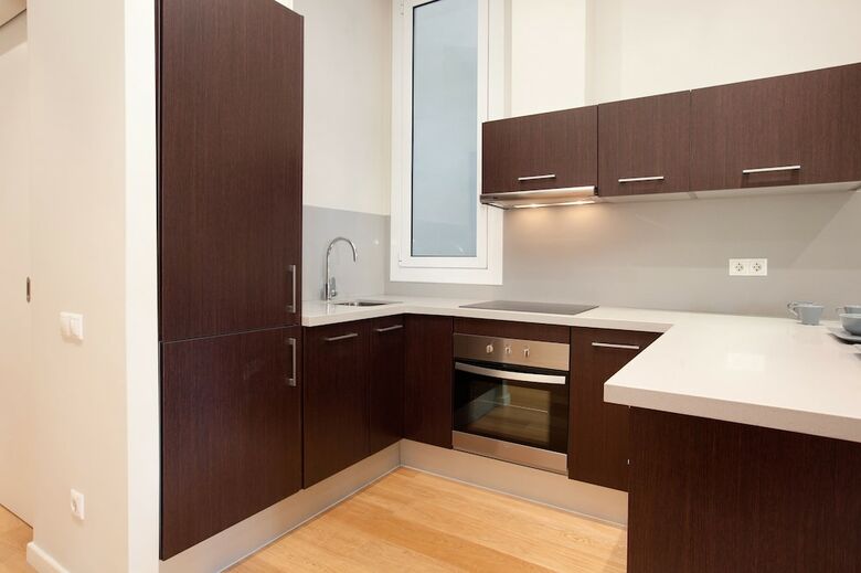 Modern Center Apartments