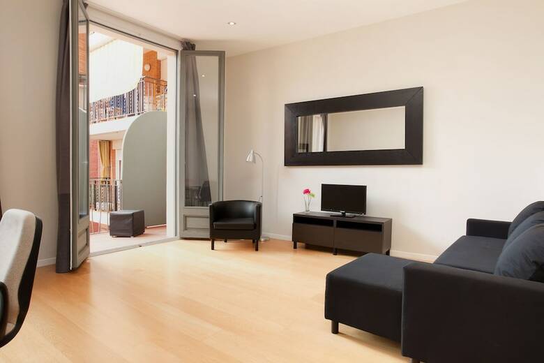 Modern Center Apartments