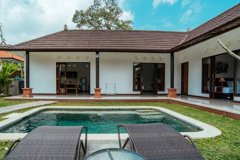 Bed & Breakfast Adil Villa And Resort