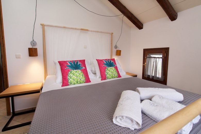 Hostal Tettix Summer House