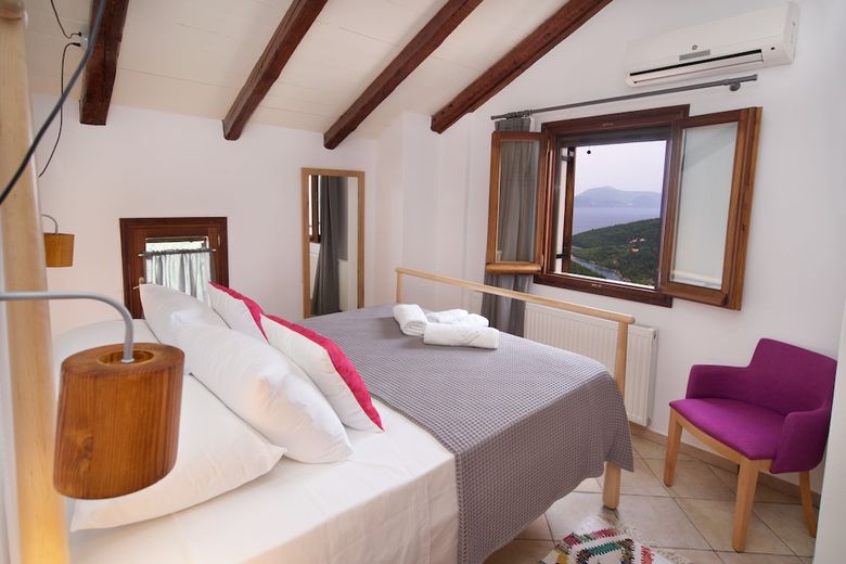 Hostal Tettix Summer House