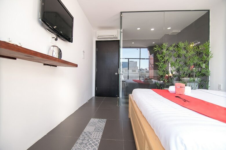Hotel Reddoorz Plus Near Hoang Van Thu Park 2