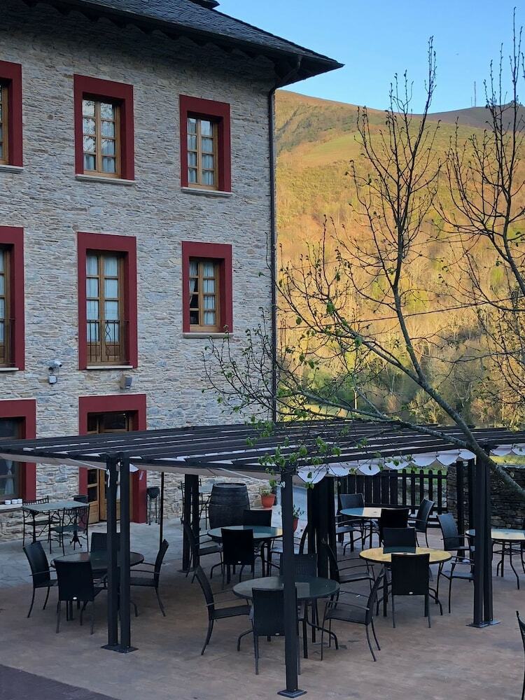 Hotel El Capricho De Josana