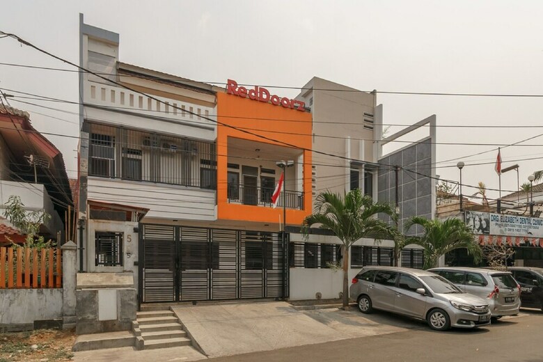 Hotel Reddoorz @ Tanjung Duren