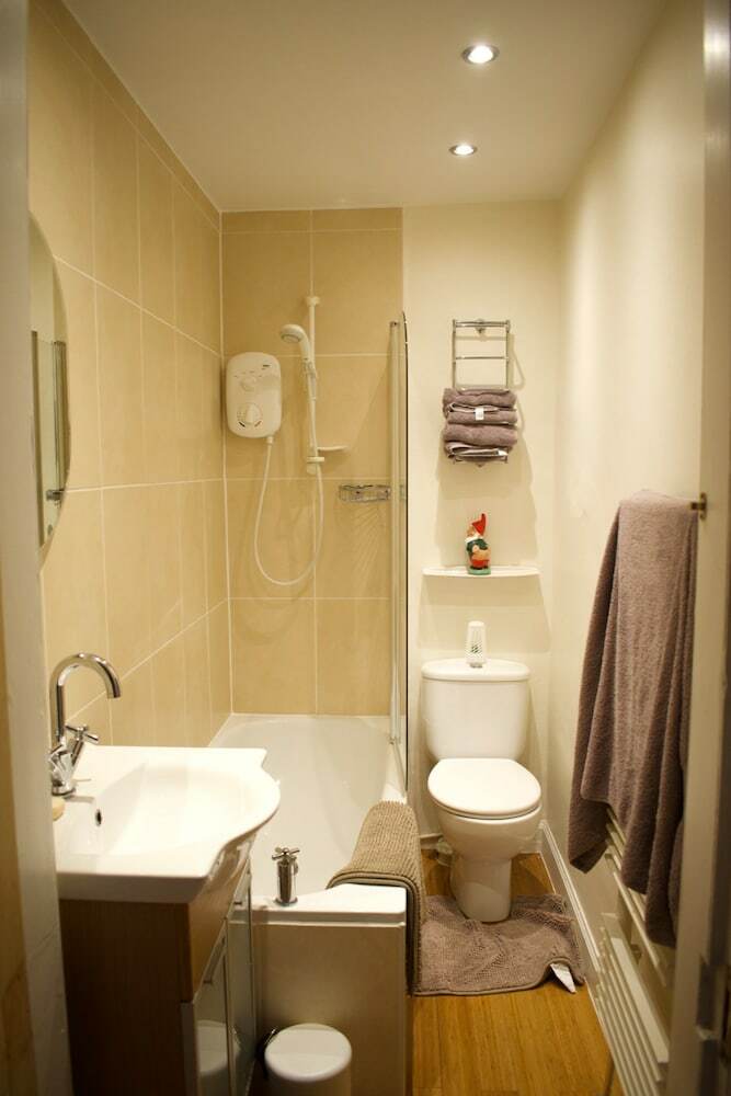 2 Bedroom Apartment In Traditional Tenement