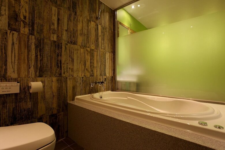 Hwagok Lush Hotel