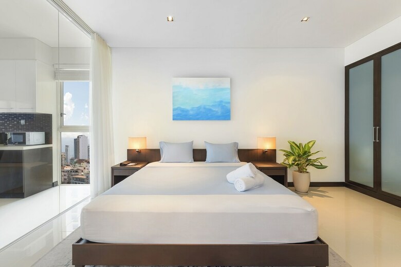 Hotel Christina's Nha Trang Costa Residences