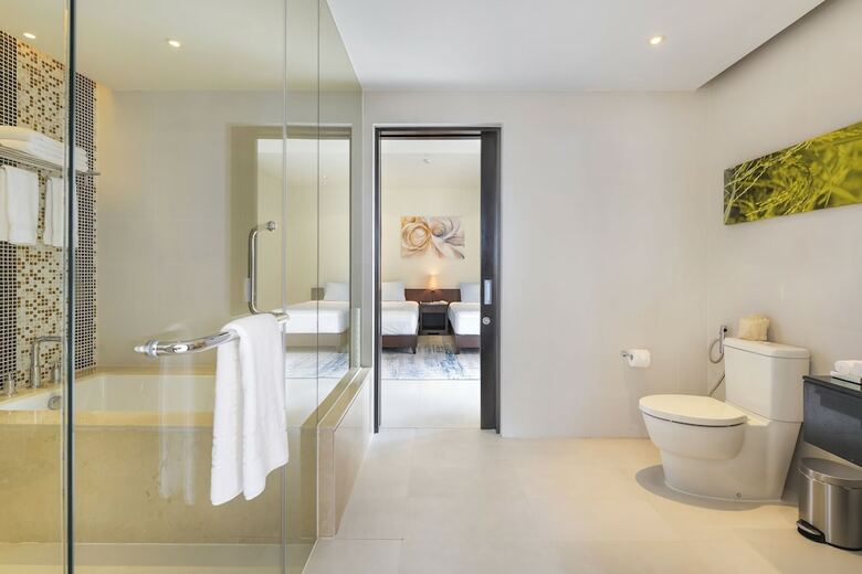 Hotel Christina's Nha Trang Costa Residences