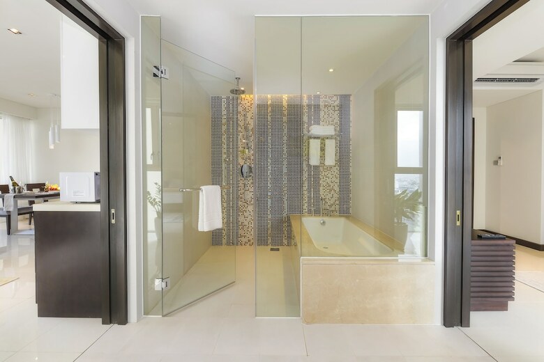 Hotel Christina's Nha Trang Costa Residences