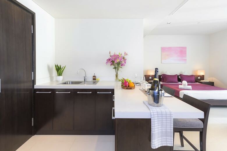 Hotel Christina's Nha Trang Costa Residences