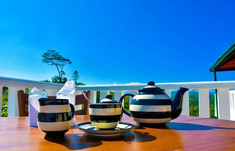 Hotel Tea Queens Bungalow