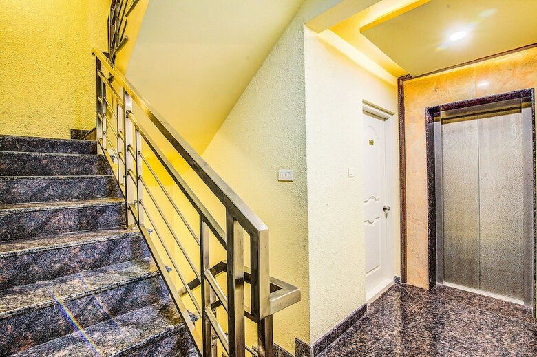 Fabhotel Vipra Enclave
