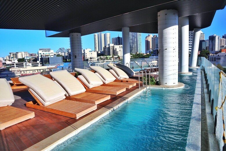 Apartamentos Stunning Apt With Infinity Pool & Gym